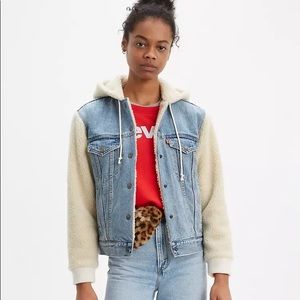 Levi’s Ex-Boyfriend Sherpa Hooded Trucker Jacket